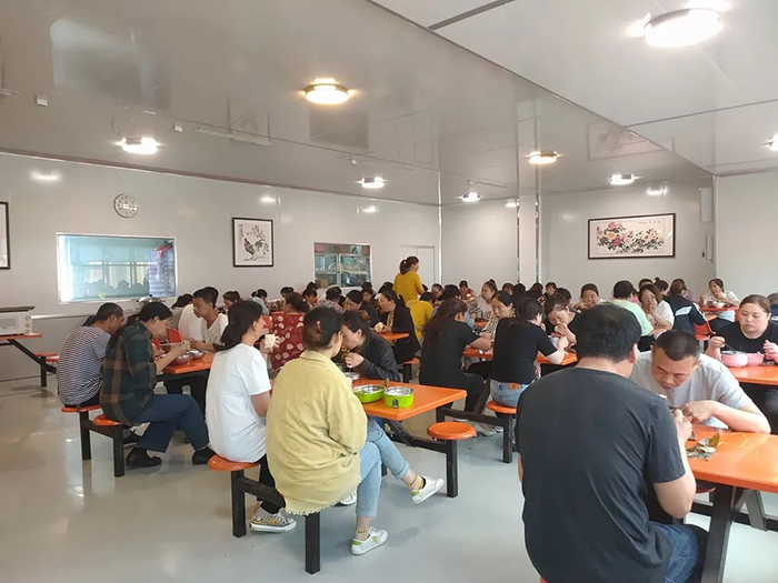 悠悠粽香飄幸福，濃情端午暖人心